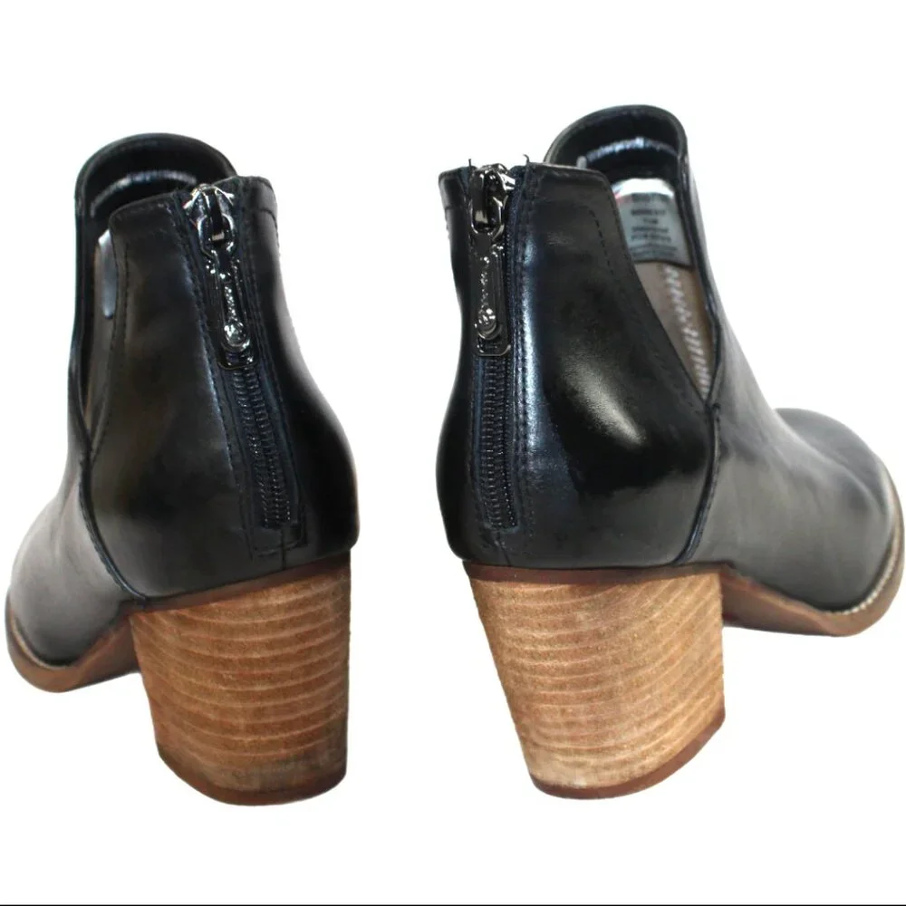 Blondo Neda Black Leather Waterproof Split Ankle Boot, Size 7.5 - Picture 9 of 11